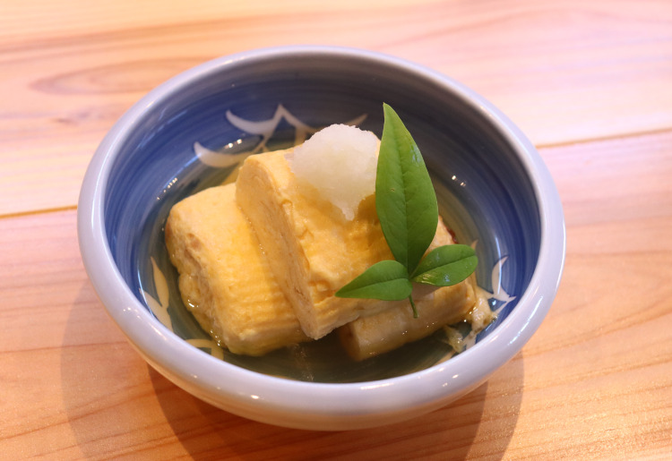 ▼北坂玉子の出汁巻き出汁まみれ